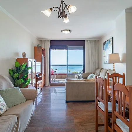 2 Bedroom In דירה